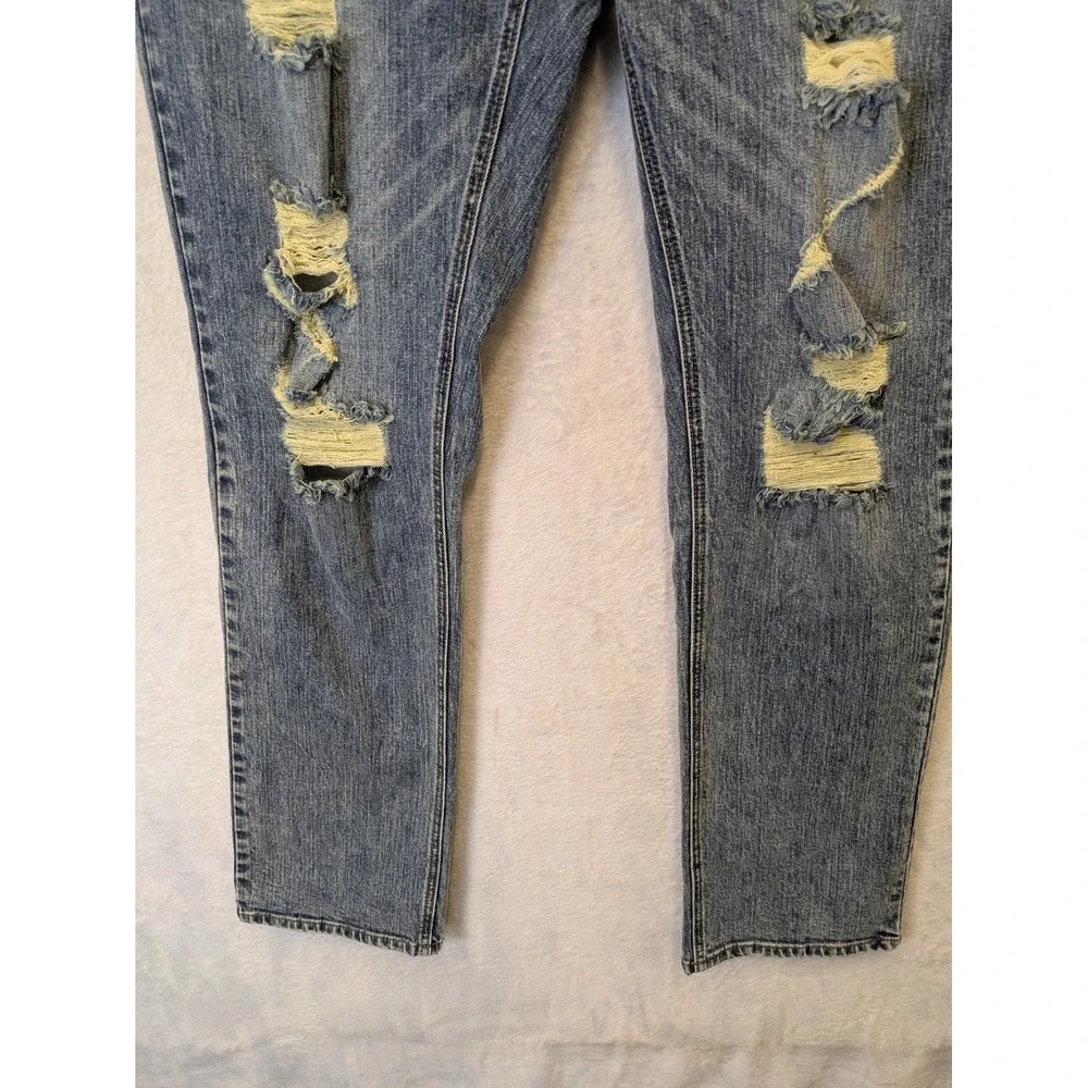 EMPYRE Men's Size 38x32 Distressed Blue‎ Denim Jeans